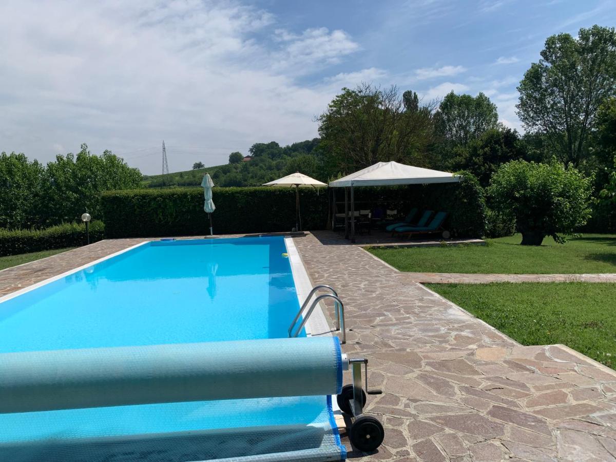 Apart-Agriturismo "La Colomba" Nizza Monferrato Exteriör bild